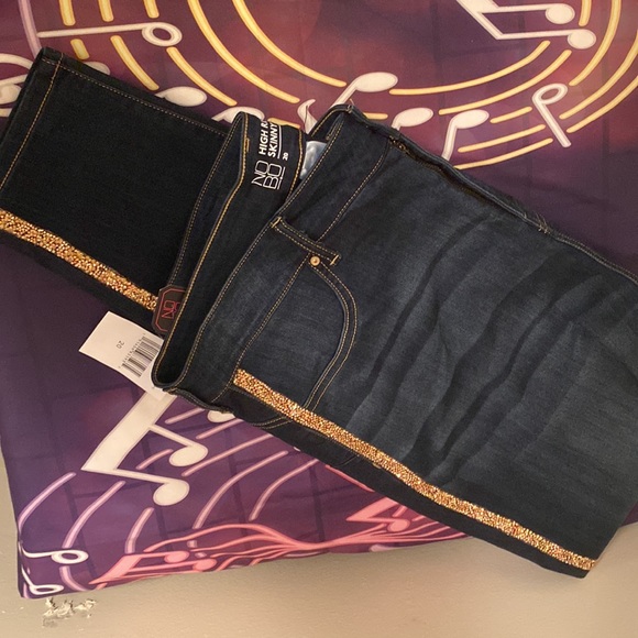 Plus Size Skinny Leg Jeans!! - Picture 2 of 2